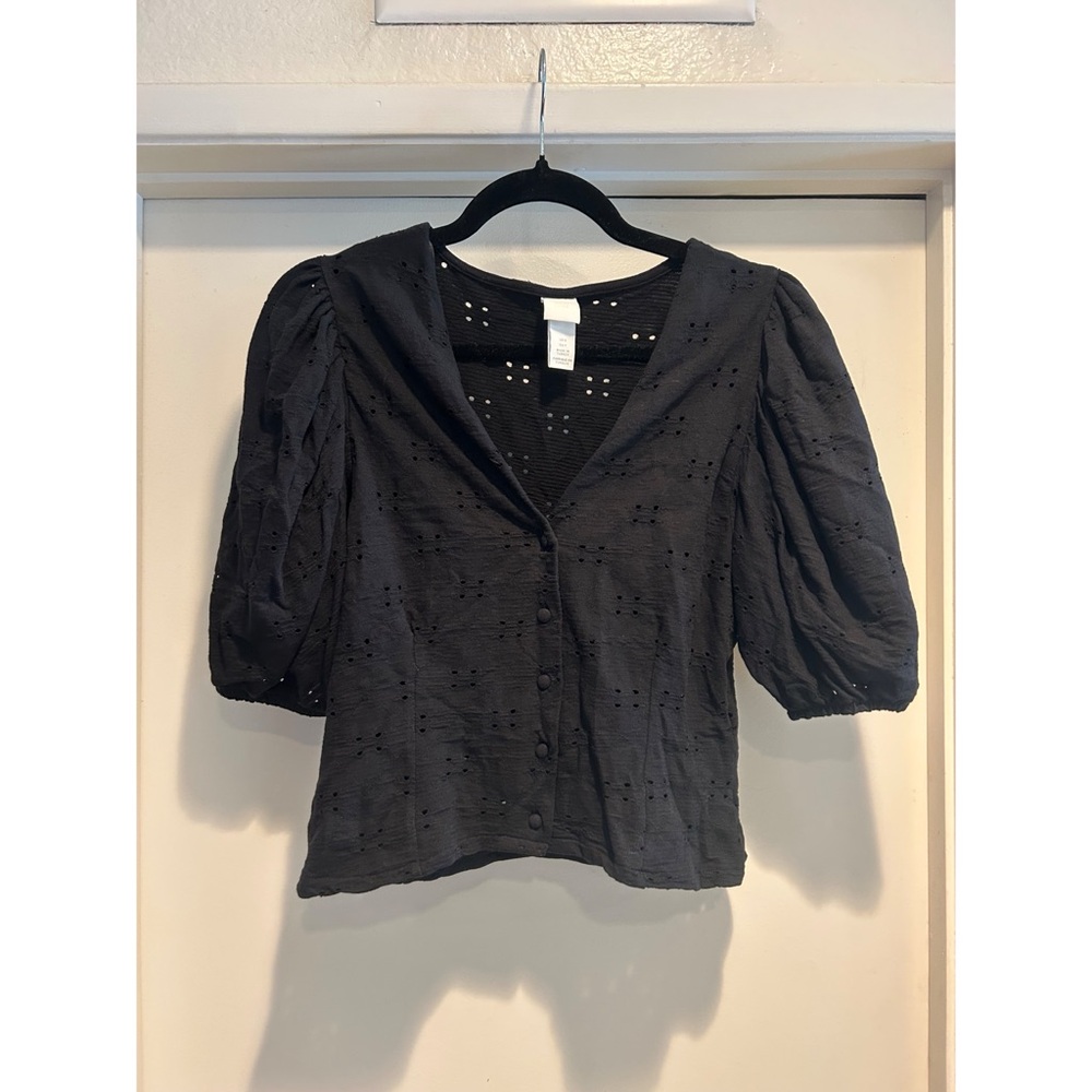 3/$10! H&M Black Cropped Puff Sleeve Blouse
